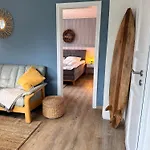 Sky & Homes Wellenreiter I 2 Schlafzimmer, Boxspringbett, Ruhig, Am Leuchtturm Apartmán Böhl