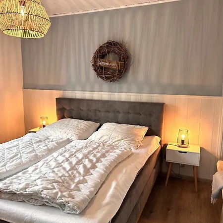 Sky & Spo Wellenreiter I 2 Schlafzimmer, Boxspringbett, Waschmaschine, Ruhig, Am Leuchtturm